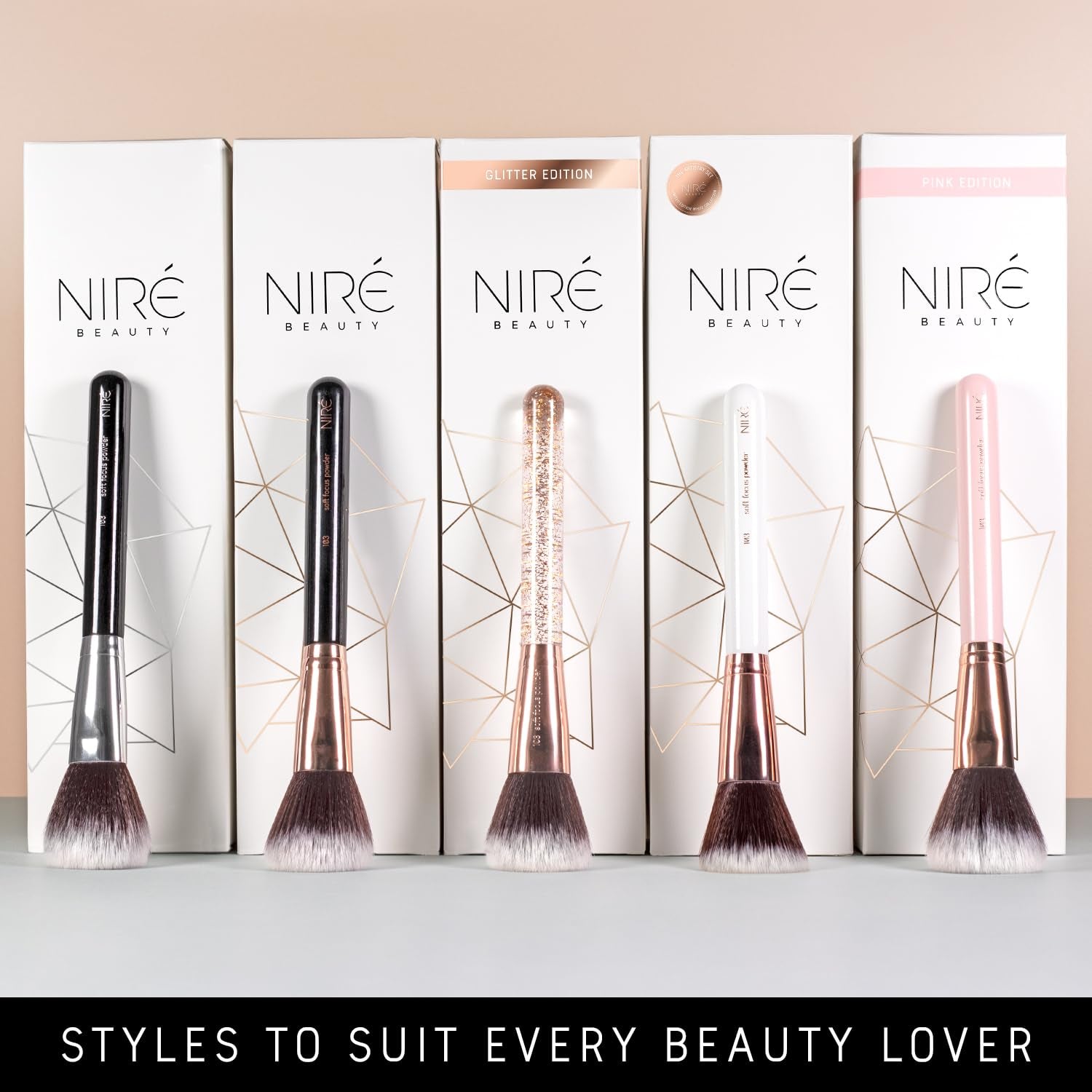 Niré Beauty Make-Up-Pinselset, 15-Teilig: Preisgekrönte Vegane Profi-Pinsel Mit Etui, Niré Make up Schwamm, Pinselreiniger, Guide & Geschenkschachtel